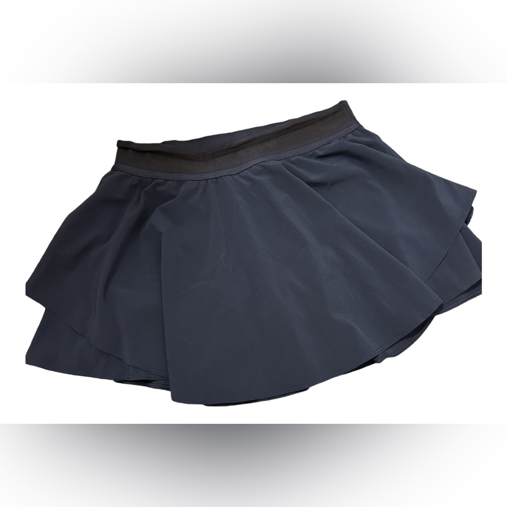 Lulu Lemon Court Rival High Rise Skirt - 6